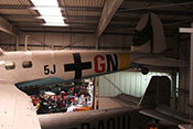 Rumpf und Heck der He-111-Lizenz mit taktischen Markierungen (5J+GN) des Kampfgeschwaders 4 "General Wever"
