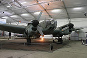 Ansicht der CASA C-2.111 D (Lizenzbau der Heinkel He 111 H-16) des Luft- und Raumfahrtmuseums in Paris/Le-Bourget
