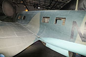 Normales Kabinenfenster und Fenster für den S-Stand (seitliche Bewaffnung hier nicht verbaut) des Funkerschützenraumes der He 111
