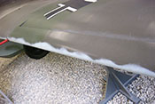 Fester Vorflügel an der in Holzbauweise gefertigten Tragfläche der Messerschmitt Me 163 B
