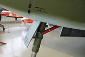 Markierung zum Aufbocken am Rumpfvorderteil der Me 262
