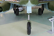 Bugrollwerk und Hauptfahrwerksbeine der Me 262

