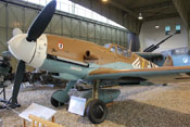 Ansicht der Messerschmitt Bf 109 G-2 von vorne links
