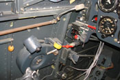 Leistungshebel an der linken Cockpitseite
