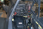 Sicht ins Cockpit und auf das Instrumentenbrett der Messerschmitt Bf 109 G-2
