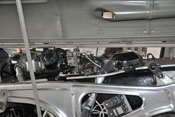 Stoßdrahtgeber, Gehäuse- und Zylinderdeckelentlüftung und Zwillings-Zündmagnet des Daimler-Benz DB 605
