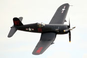 Chance Vought F4U-4 'Corsair' der Flying Bulls Vorbeiflug
