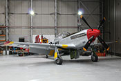 US-amerikanisches Jagdflugzeug North American P-51D-30-NA 'Mustang' MX-I 'February' 44-74391 im Hangar
