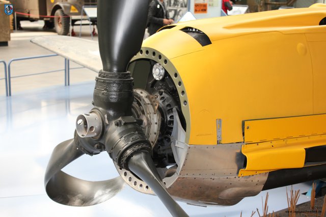 0006_Duxford_Messerschmitt_Bf_109_E-3_WNr_1190_Propellernabe_unteres_Haubenteil