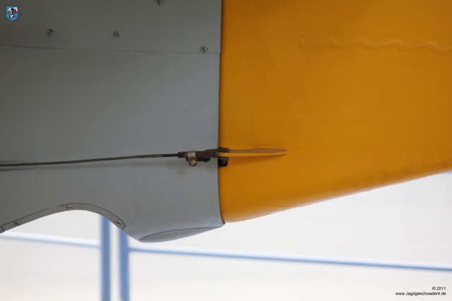 0027_Duxford_Messerschmitt_Bf_109_E-3_WNr_1190_Seitenruder_Hebelbeschlag