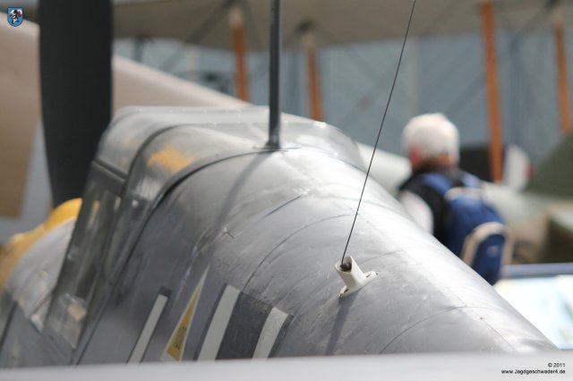 0029_Duxford_Messerschmitt_Bf_109_E-3_WNr_1190_Antennendurchfuehrung_Telefunken