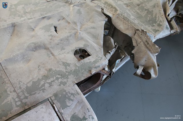 0012_Zirchow_Messerschmitt_Bf_109_E-3a_L-61_Schnellverschluss_Tragflaeche_Bordwaffe