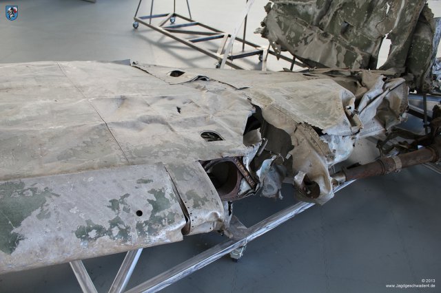 0013_Zirchow_Messerschmitt_Bf_109_E-3a_L-61_Vorfluegel