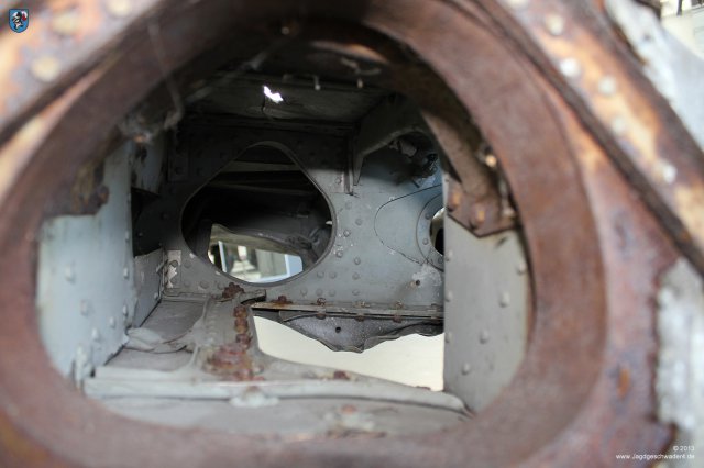0015_Zirchow_Messerschmitt_Bf_109_E-3a_L-61_Trommelabdeckblech_Lagerbock_fuer_MG