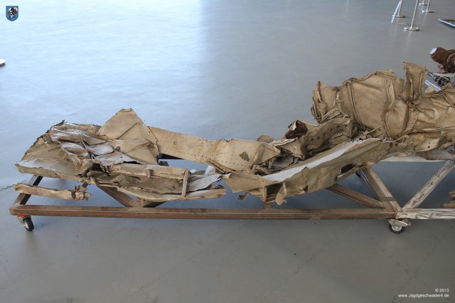 0033_Zirchow_Messerschmitt_Bf_109_E-3a_L-61_Truemmer_Tragflaeche_Querruder