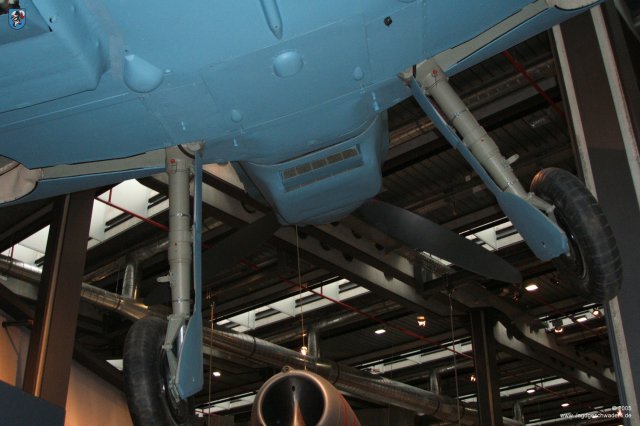0020_Berlin-Kreuzberg_Messerschmitt_Bf_109_E-4_WNr_1407_Oelkuehler_Fahrwerk