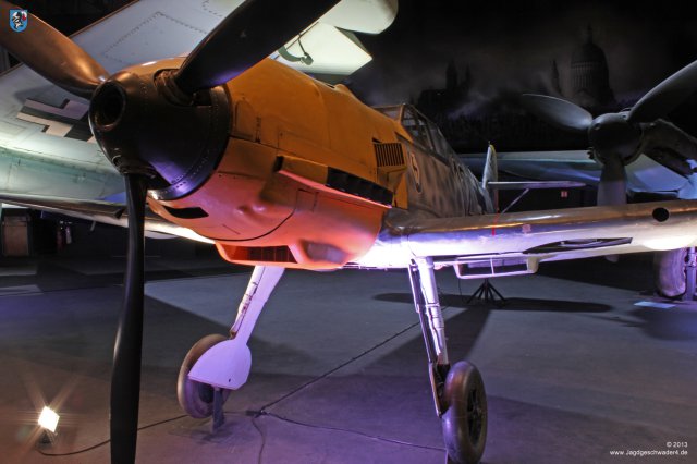 0022_London-Hendon_Messerschmitt_Bf_109_E-4_WNr_4101_Spinner_Triebwerkverkleidung