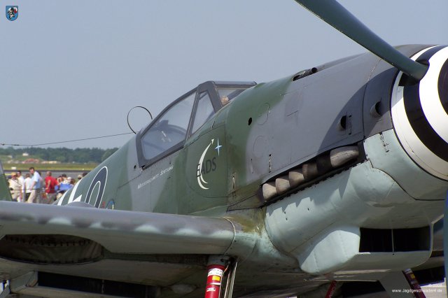 0007_ILA_Berlin_Messerschmitt_Bf_109_G-10_D-FDME_Ballung_Abgasstutzen_Lufthutzen_Oelkuehler