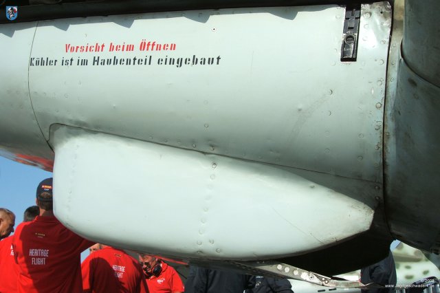 0032_ILA_Berlin_Messerschmitt_Bf_109_G-10_D-FDME_unteres_Haubenteil_Oelkuehler_Kuehlklappe