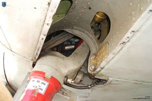 0034_ILA_Berlin_Messerschmitt_Bf_109_G-10_D-FDME_Federbeinkopf_Fahrwerkschacht