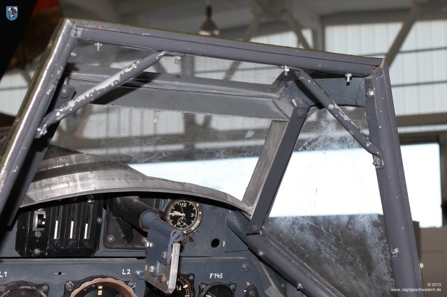 0027_Zirchow_Usedom_Messerschmitt_Bf_109_G-14_WNr_462707_vorderer_Windschutzaufbau_Cockpit