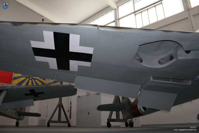 0050_Zirchow_Usedom_Messerschmitt_Bf_109_G-14_WNr_462707_Querruder_Landeklappe_Kuehler