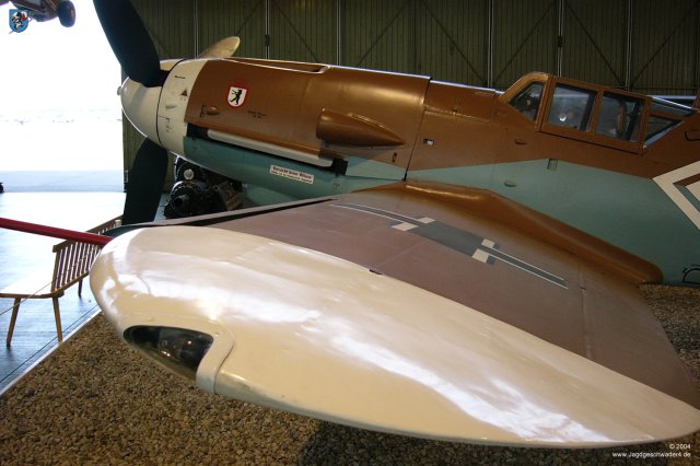 0004_Berlin-Gatow_Messerschmitt_Bf_109_G-2_WNr_10575_Randkappe_Fluegel_links