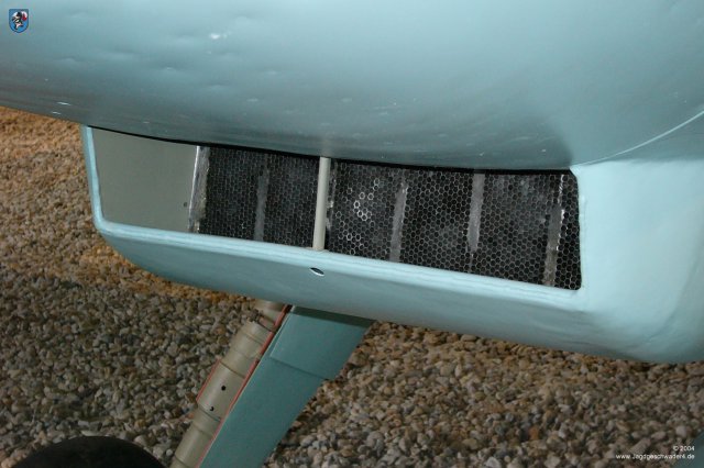 0019_Berlin-Gatow_Messerschmitt_Bf_109_G-2_WNr_10575_Schmierstoffkuehler_Detail