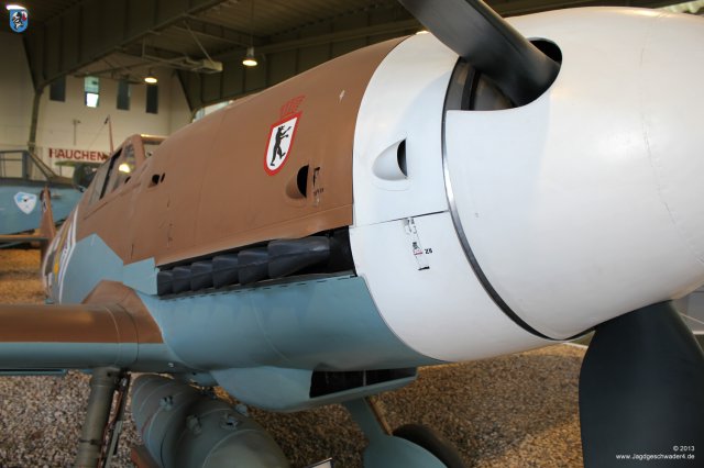 0022_Berlin-Gatow_Messerschmitt_Bf_109_G-2_WNr_10575_Haubentraeger_Auspuffstutzen