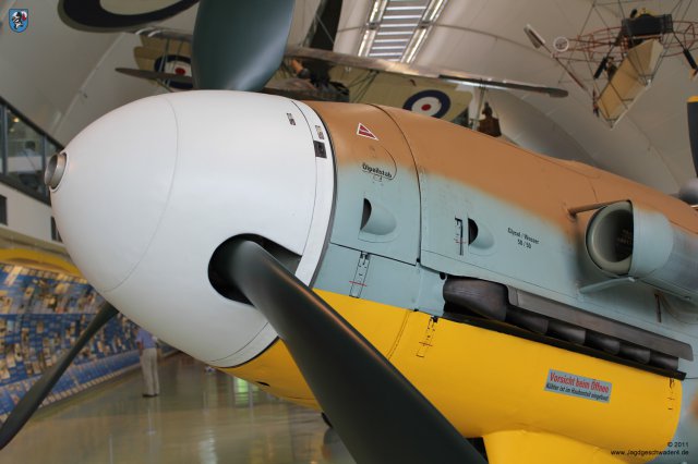 0017_London-Hendon_Messerschmitt_Bf_109_G-2_WNr_10639_Spinner_vorderes_Haubenteil