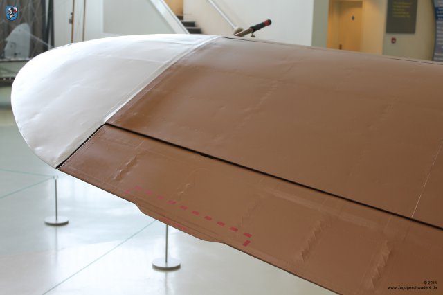 0055_London-Hendon_Messerschmitt_Bf_109_G-2_WNr_10639_Randbogen_Querruder_Buegelkante
