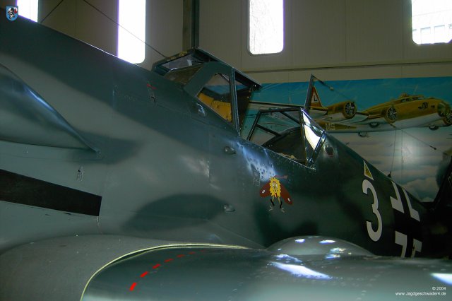 0010_Hannover-Laatzen_Messerschmitt_Bf_109_G-2_WNr_14753_Tragflaeche_Woelbung_Fahrwerk