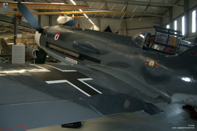 0015_Hannover-Laatzen_Messerschmitt_Bf_109_G-2_WNr_14753_Tragflaeche_Balkenkreuz