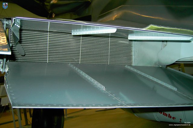 0017_Hannover-Laatzen_Messerschmitt_Bf_109_G-2_WNr_14753_Kuehlstoffkuehler_Kuehlklappen_Detail