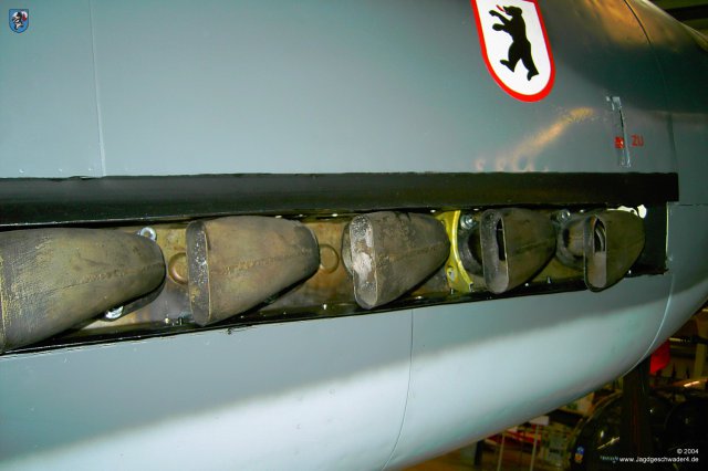 0048_Hannover-Laatzen_Messerschmitt_Bf_109_G-2_WNr_14753_Abgasanlage_Auspuffrohre