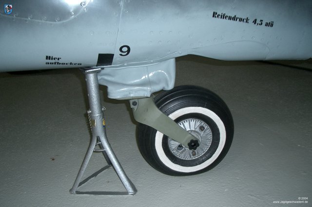 0055_Hannover-Laatzen_Messerschmitt_Bf_109_G-2_WNr_14753_Spornrad_kurzer_Sporn