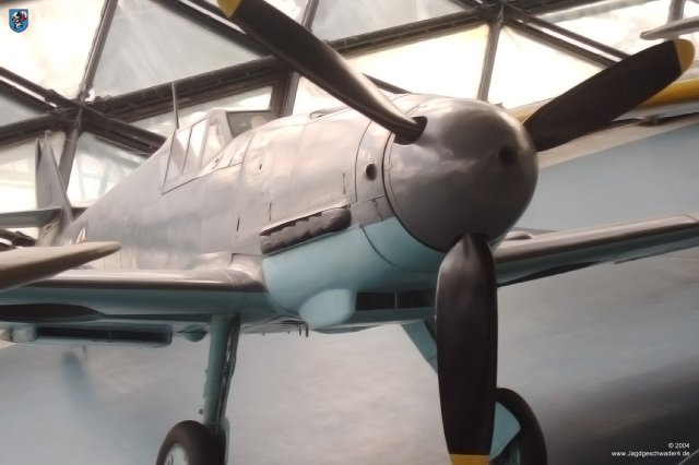 0001_Belgrad_Messerschmitt_Bf_109_Ga-2_WNr_14792_Ansicht_vorne_rechts