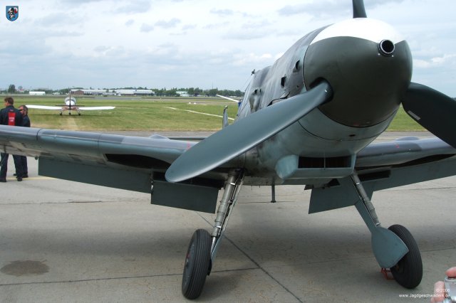 0011_ILA_Berlin_Messerschmitt_Bf_109_G-6_FMBB_Fahrwerk_Kuehlstoffkuehler