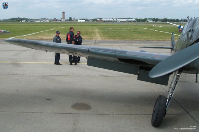 0012_ILA_Berlin_Messerschmitt_Bf_109_G-6_FMBB_Landeklappe_Kuehlerklappe_Tragflaeche