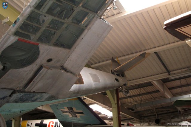 0012_Sinsheim_Messerschmitt_Bf_109_G-6_gelbe_4_Rippen_Holm_Tragflaeche