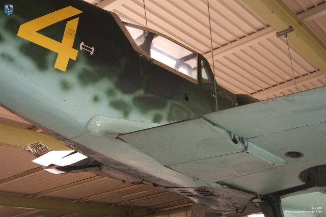 0022_Sinsheim_Messerschmitt_Bf_109_G-6_gelbe_4_Kuehler_geschlossen