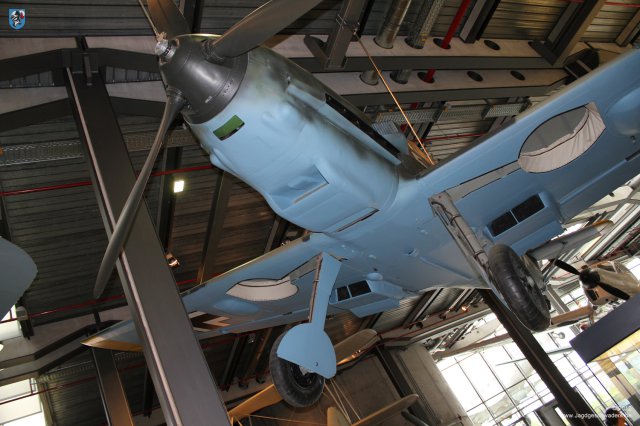 0003_Berlin-Kreuzberg_Messerschmitt_Bf_109_E-4_WNr_1407_Emil_Technik_Museum_Haubenteil_Oelkuehler_Wasserkuehler