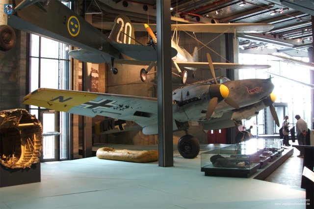 0001_Berlin-Kreuzberg_Messerschmitt_Bf_110_F-2_WNr_5052_Ansicht_vorne_rechts