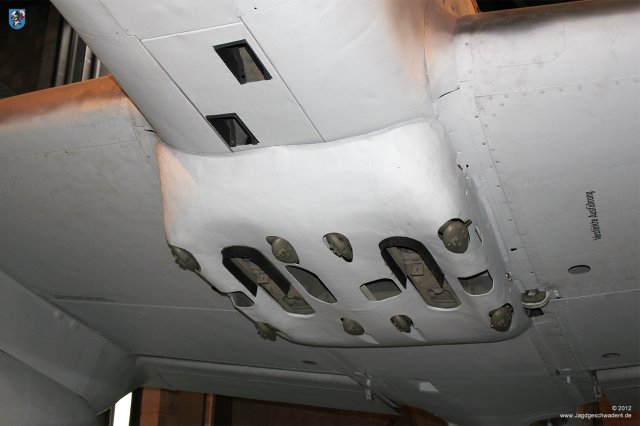 0019_Berlin-Kreuzberg_Messerschmitt_Bf_110_F-2_WNr_5052_Bombenaufhaengung_ETC_500