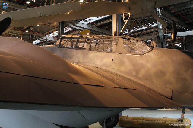 0057_Berlin-Kreuzberg_Messerschmitt_Bf_110_F-2_WNr_5052_Rumpfseite_Tragflaeche
