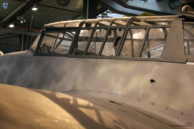 0059_Berlin-Kreuzberg_Messerschmitt_Bf_110_F-2_WNr_5052_Windschutzaufbau_Cockpit
