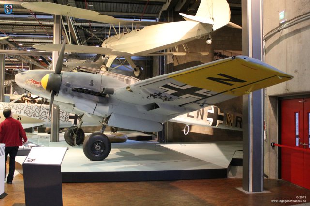0080_Berlin-Kreuzberg_Messerschmitt_Bf_110_F-2_WNr_5052_Ansicht_von_links