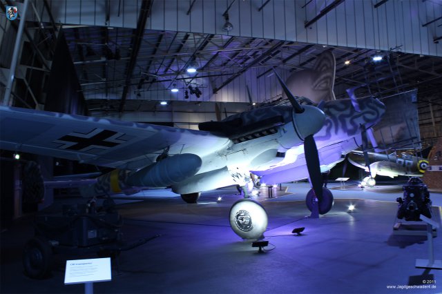 0002_London-Heandon_Messerschmitt_Bf_110_G-4_R6_WNr_730301_Ansicht_vorne_rechts