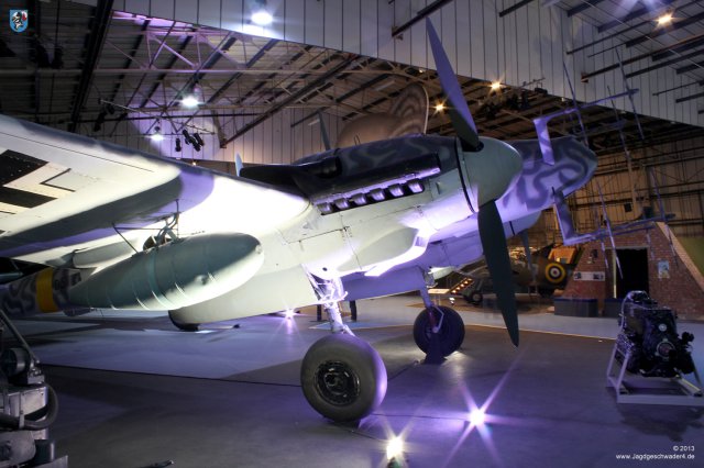 0006_London-Heandon_Messerschmitt_Bf_110_G-4_R6_WNr_730301_Ansicht_rechts