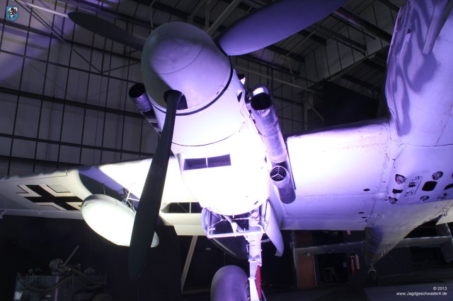 0014_London-Heandon_Messerschmitt_Bf_110_G-4_R6_WNr_730301_Nachtjaeger_Flammvernichter